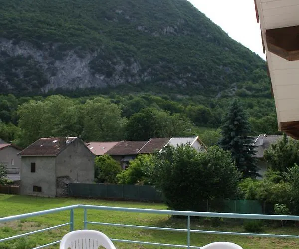 La Petite De Bed and Breakfast Niaux